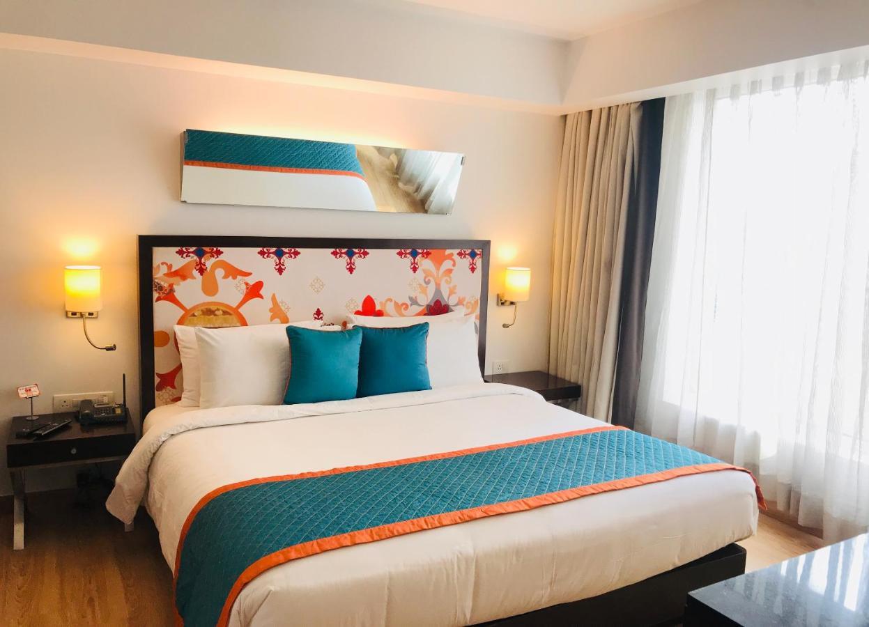 Golden Tulip City Centre Гургаон Екстериор снимка