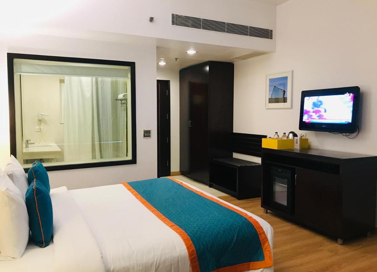 Golden Tulip City Centre Гургаон Екстериор снимка
