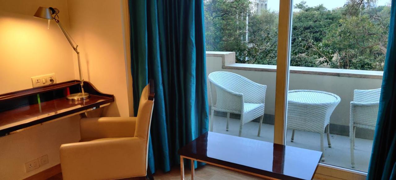 Golden Tulip City Centre Гургаон Екстериор снимка